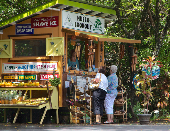 Huelo Lookout Fruit stand
