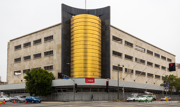 Original "Miracle Mile" Wilshire building being rennovated.